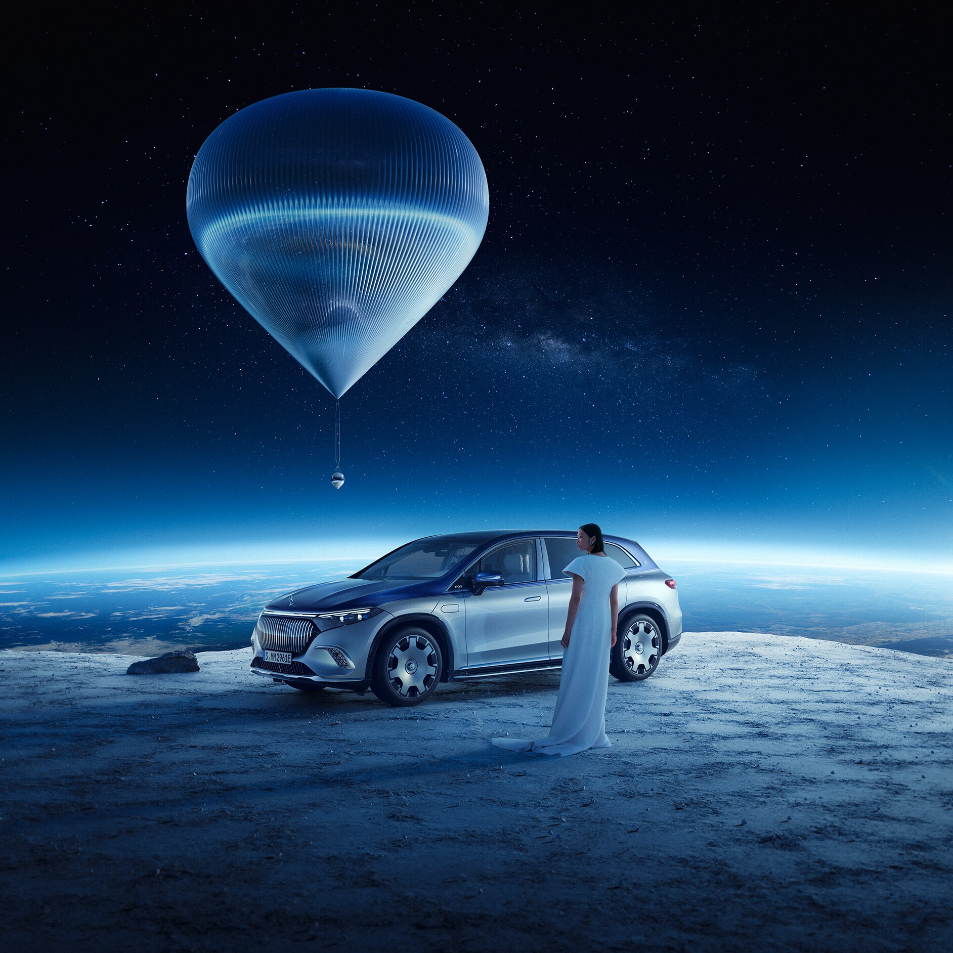 Hợp tác | Thương hiệu | Mercedes-Maybach Sự hợp tác của Mercedes-Maybach X Space Perspective.